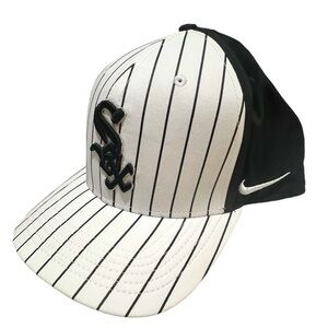 Nike Dri Fit MLB White Sox Baseball Hat‎ with adjustable Hook & Loop Back OSFM